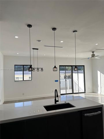 4655 SW 32nd Ave 2B, Dania Beach, FL 33312