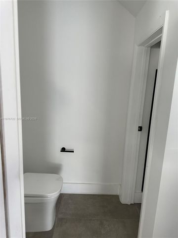 4655 SW 32nd Ave 2B, Dania Beach, FL 33312