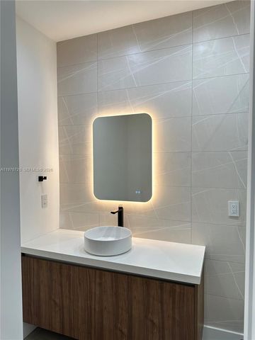 4655 SW 32nd Ave 2B, Dania Beach, FL 33312