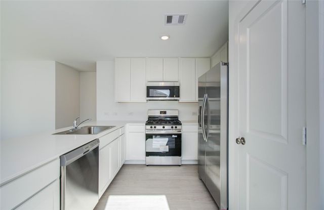 9011 Cape Birdland Drive, Baytown, TX 77521