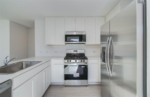 9011 Cape Birdland Drive, Baytown, TX 77521