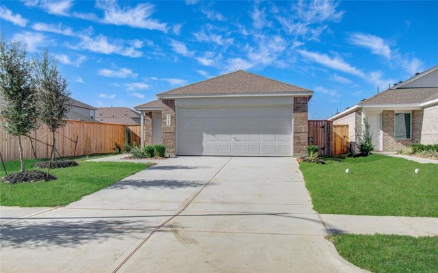 9011 Cape Birdland Drive, Baytown, TX 77521
