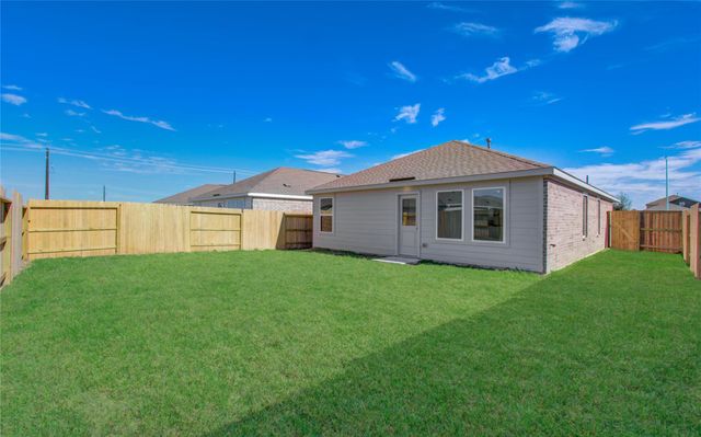 9011 Cape Birdland Drive, Baytown, TX 77521