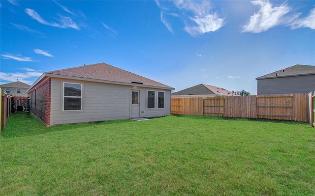 9011 Cape Birdland Drive, Baytown, TX 77521