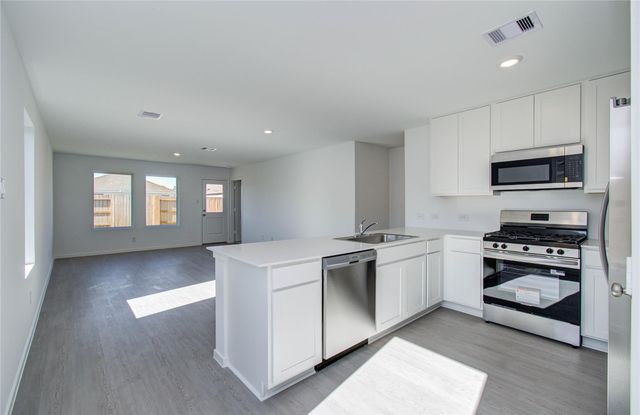 9011 Cape Birdland Drive, Baytown, TX 77521