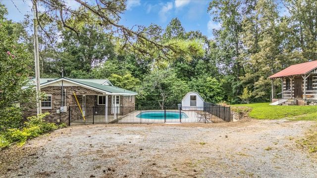 824 Carter Blake Rd, Tullahoma, TN 37388
