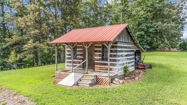 824 Carter Blake Rd, Tullahoma, TN 37388
