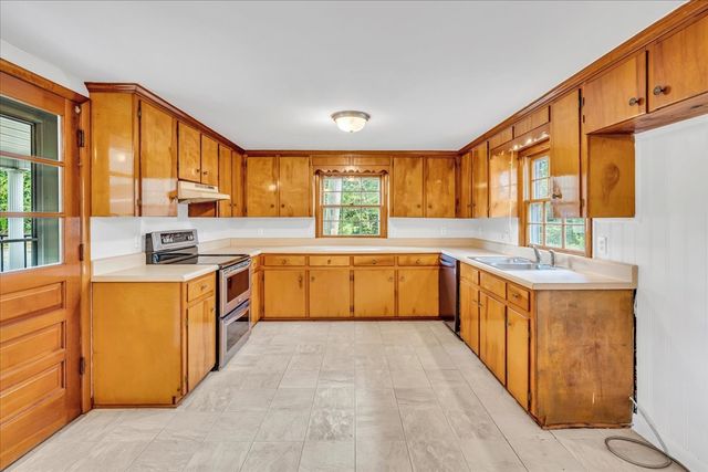 824 Carter Blake Rd, Tullahoma, TN 37388