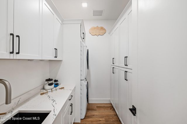 8350 Waxwing Cr Circle, Melbourne, FL 32940