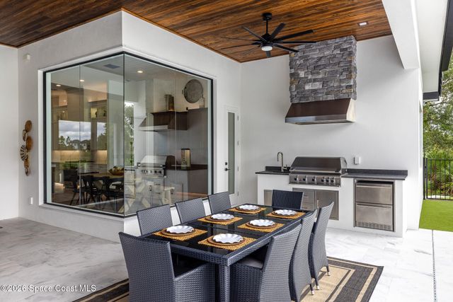 8350 Waxwing Cr Circle, Melbourne, FL 32940