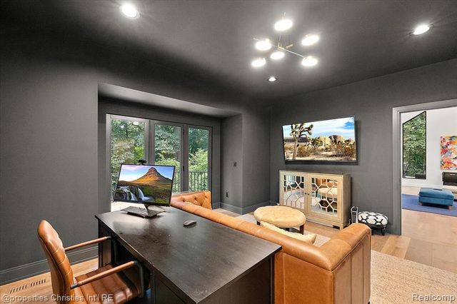 4740 W Wickford, Bloomfield Hills, MI 48302