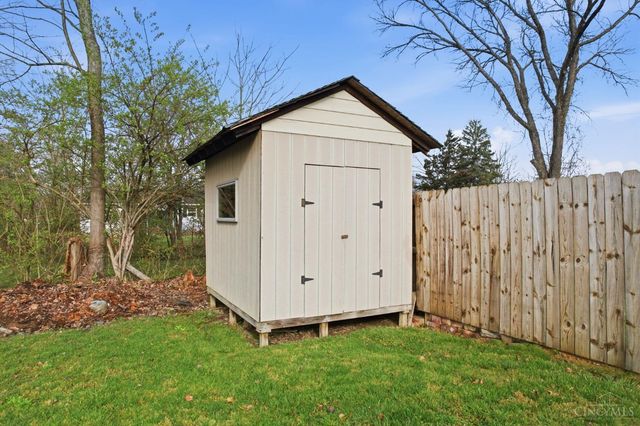 5667 crooked tree Lane, Miami Twp, OH 45150