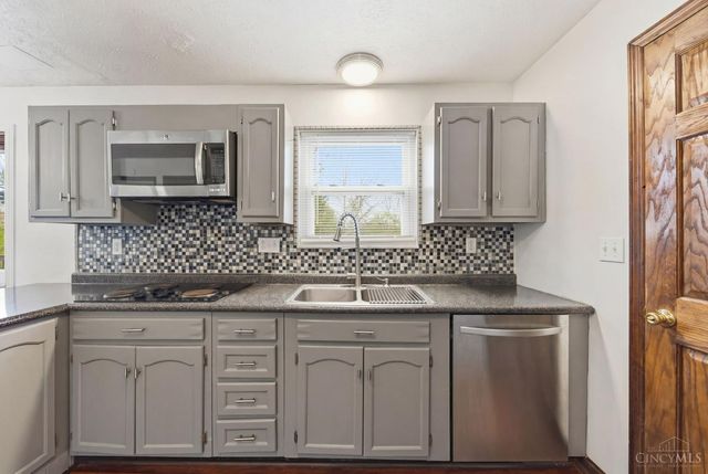 5667 crooked tree Lane, Miami Twp, OH 45150