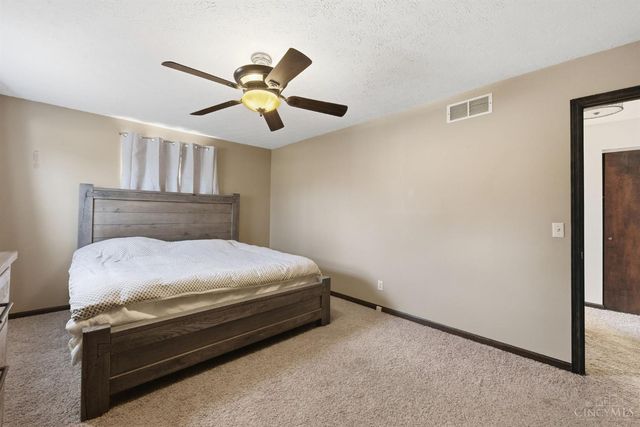 5667 crooked tree Lane, Miami Twp, OH 45150