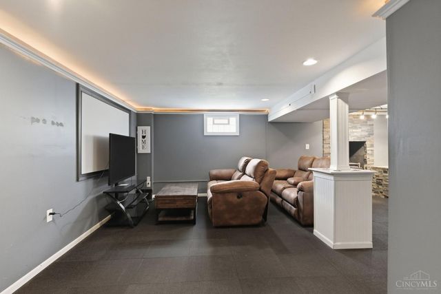 5667 crooked tree Lane, Miami Twp, OH 45150