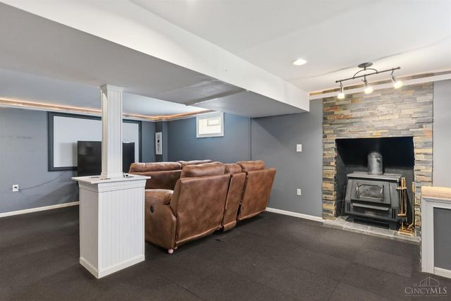 5667 crooked tree Lane, Miami Twp, OH 45150