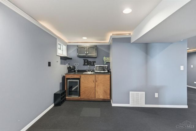 5667 crooked tree Lane, Miami Twp, OH 45150