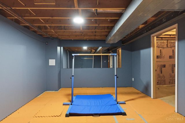 5667 crooked tree Lane, Miami Twp, OH 45150