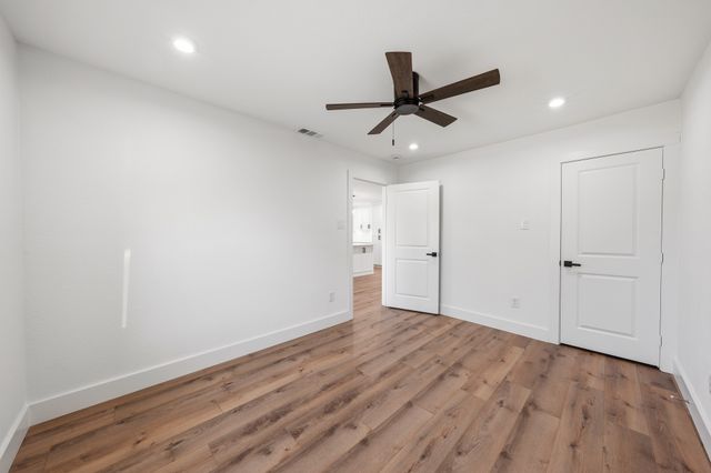 1710 E Tucker Boulevard, Arlington, TX 76010