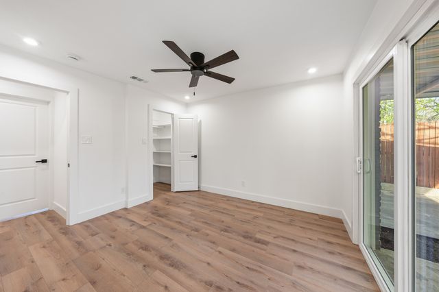 1710 E Tucker Boulevard, Arlington, TX 76010