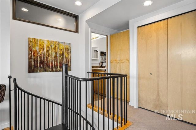2399 E Riverwalk Dr. B-4, 202, Boise, ID 83706