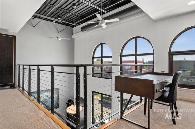 2399 E Riverwalk Dr. B-4, 202, Boise, ID 83706