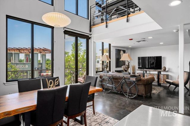 2399 E Riverwalk Dr. B-4, 202, Boise, ID 83706