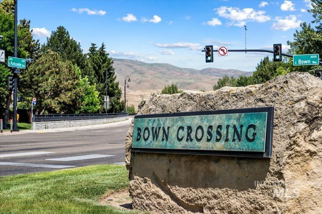 2399 E Riverwalk Dr. B-4, 202, Boise, ID 83706