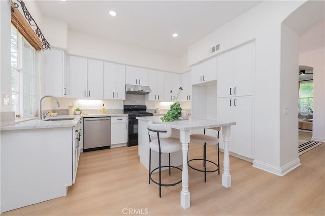 46 Middlebury, Irvine, CA 92620