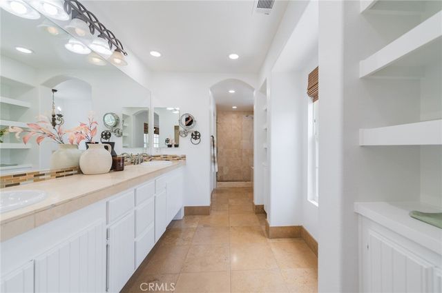46 Middlebury, Irvine, CA 92620