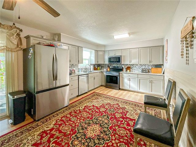 2531 Maplewood Lane, Sedalia, MO 65301