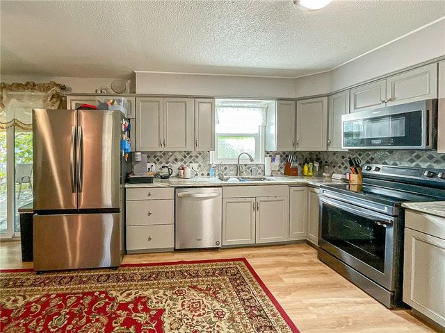 2531 Maplewood Lane, Sedalia, MO 65301