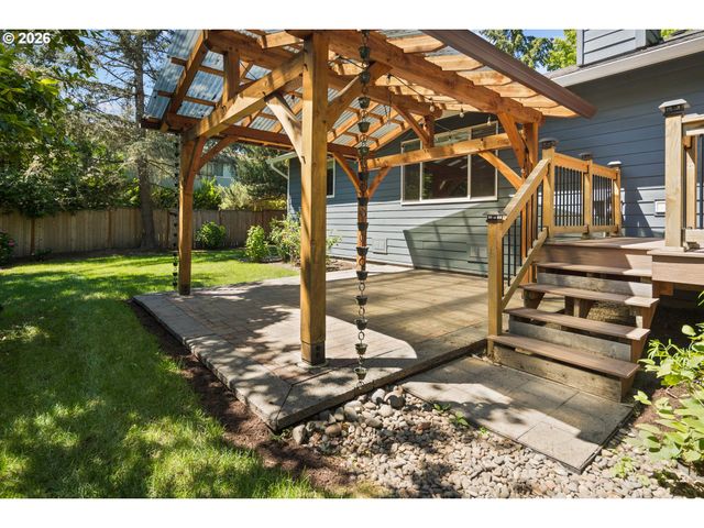 6422 Sw ROUNDTREE Ct, Portland, OR 97219