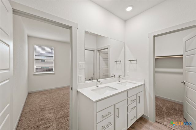 328 Fairfax Avenue, San Marcos, TX 78666