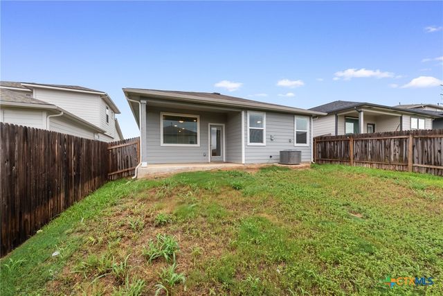 328 Fairfax Avenue, San Marcos, TX 78666