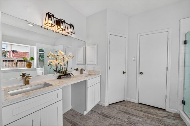 16119 Mission Glen Drive, Houston, TX 77083