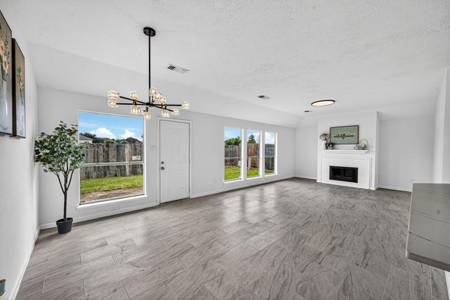 16119 Mission Glen Drive, Houston, TX 77083