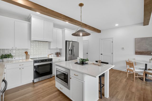 7663 Presence Lane, West Des Moines, IA 50266