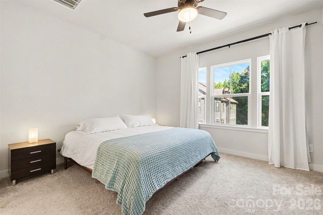 300 Twinflower Lane, Charlotte, NC 28205