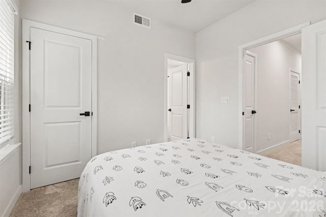300 Twinflower Lane, Charlotte, NC 28205