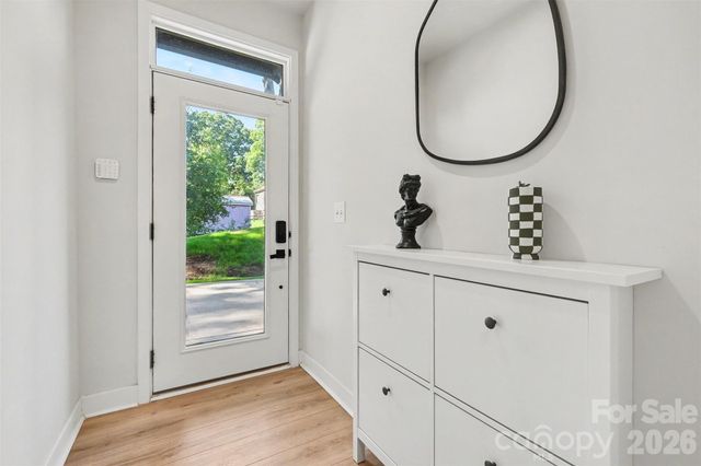 300 Twinflower Lane, Charlotte, NC 28205