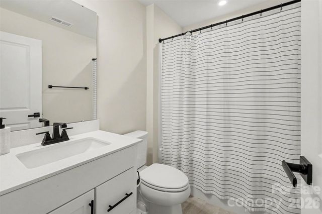 300 Twinflower Lane, Charlotte, NC 28205