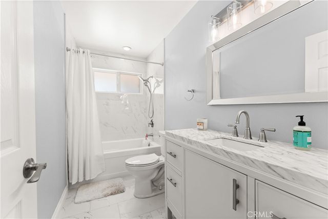 1170 Gleneagles, Costa Mesa, CA 92627