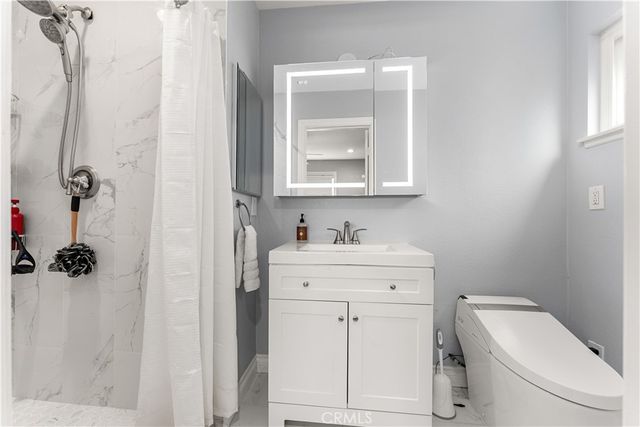 1170 Gleneagles, Costa Mesa, CA 92627