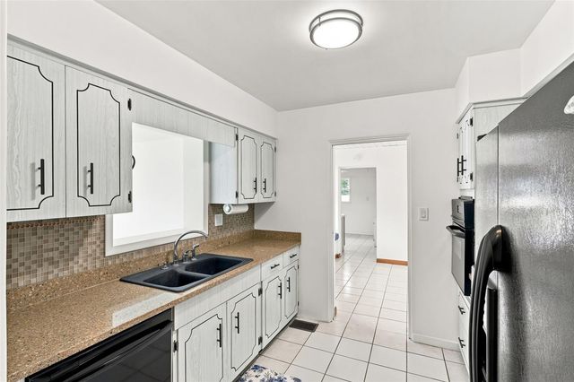 18 ASTER DRIVE, Debary, FL 32713