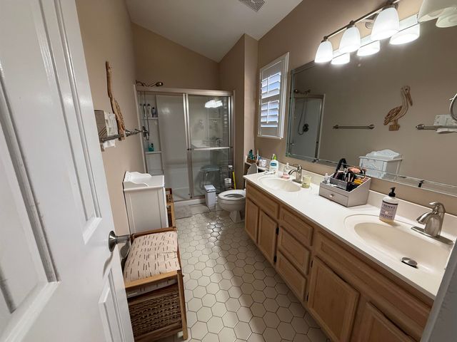 898 Knoll Dr., Little River, SC 29566