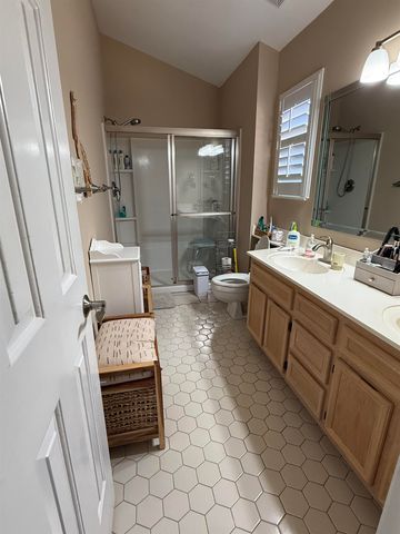 898 Knoll Dr., Little River, SC 29566