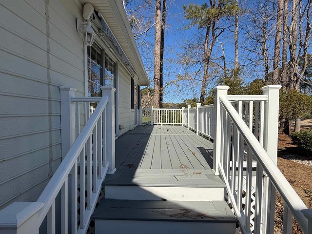 898 Knoll Dr., Little River, SC 29566