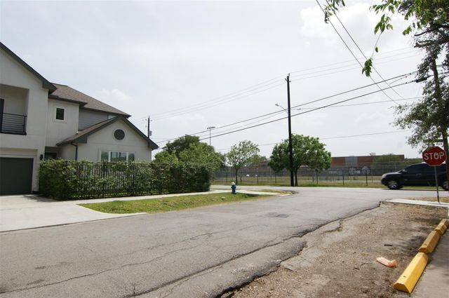 1265 Morris Street, Houston, TX 77009