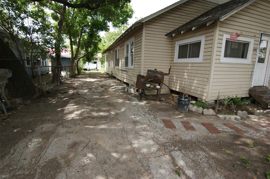 1265 Morris Street, Houston, TX 77009